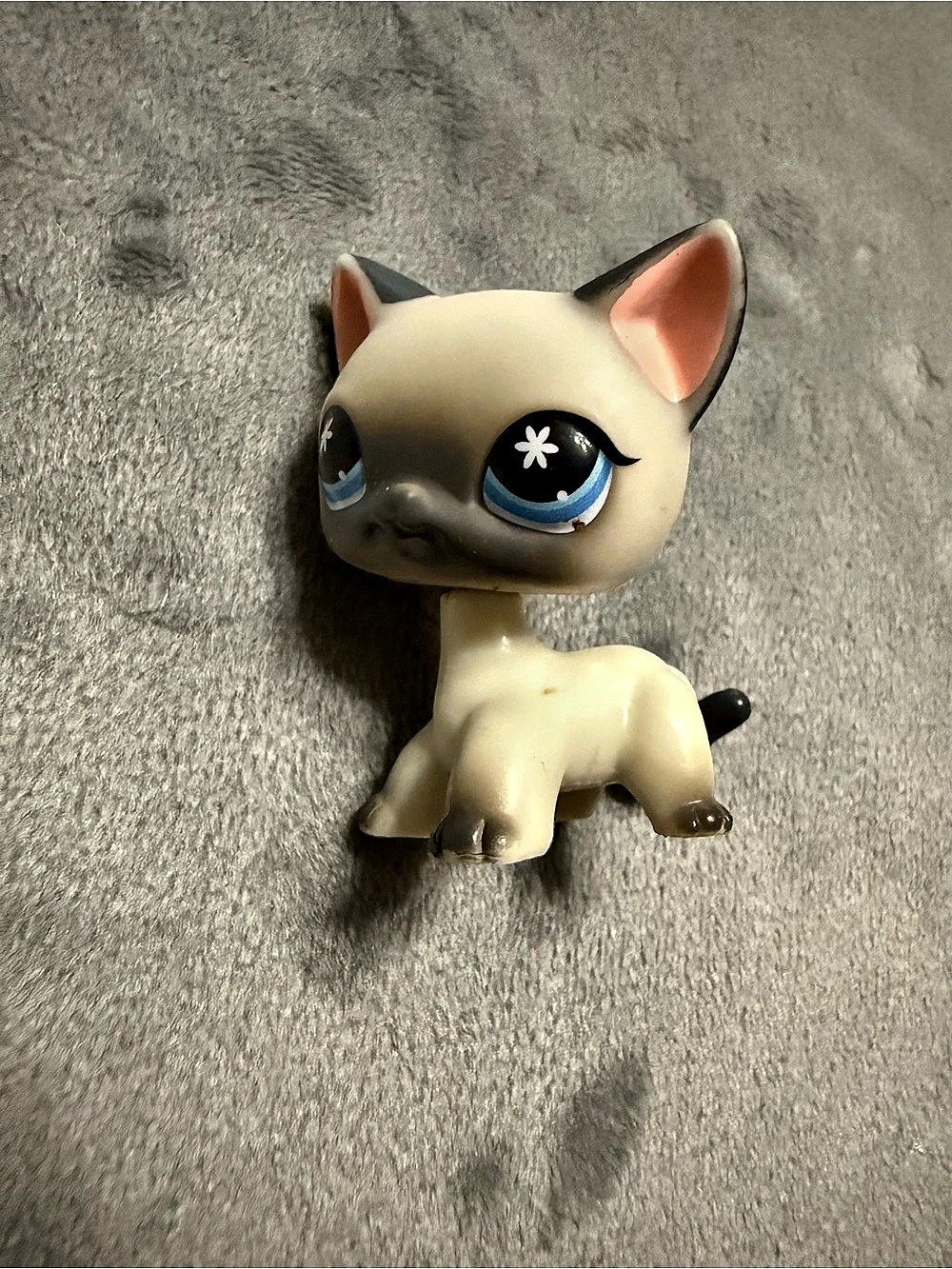 Littlest Pet Shop Collectible Cat Figure Cream & Black
